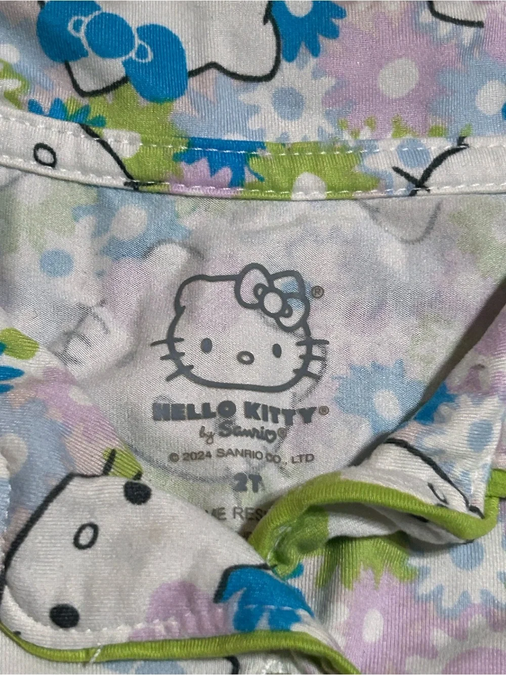 Hello Kitty Gently Used 2T Girls' Short Pajama Set in White, Blue & Lime Toddler